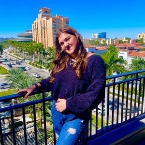 Meet your Posher, Ivana